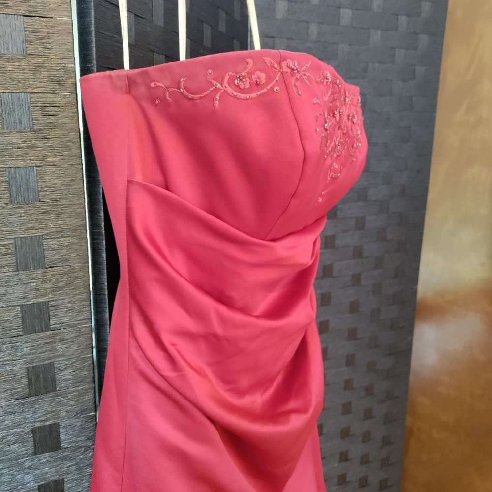 PROM DRESS - Picture 3 of 5